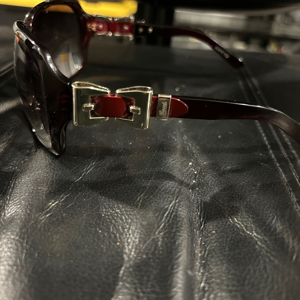 Gucci Red Frame Gradient Tint Queen Bow Sunglasses - 3006/S